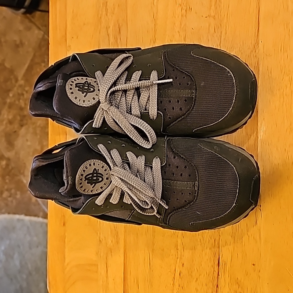 Nike Air Huarache Sequoia Dark Green size 9.5